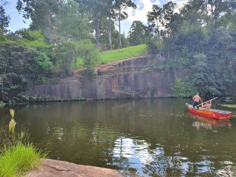 Menino morre afogado em açude