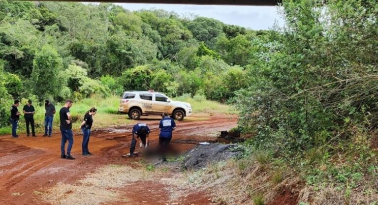 Corpo de homem é encontrado queimado e sem orelhas