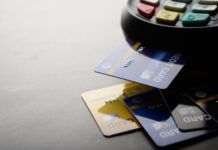 Varejo usa cartão de crédito próprio para fidelizar cliente