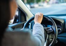 O que pode acontecer com um motorista sem CRLV?