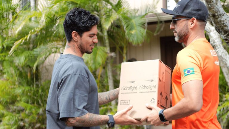 Empresa catarinense lança linha assinada por Gabriel Medina