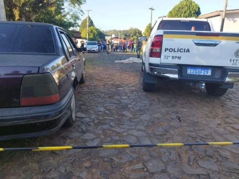 Homem invade casa e mata vizinho a machadadas