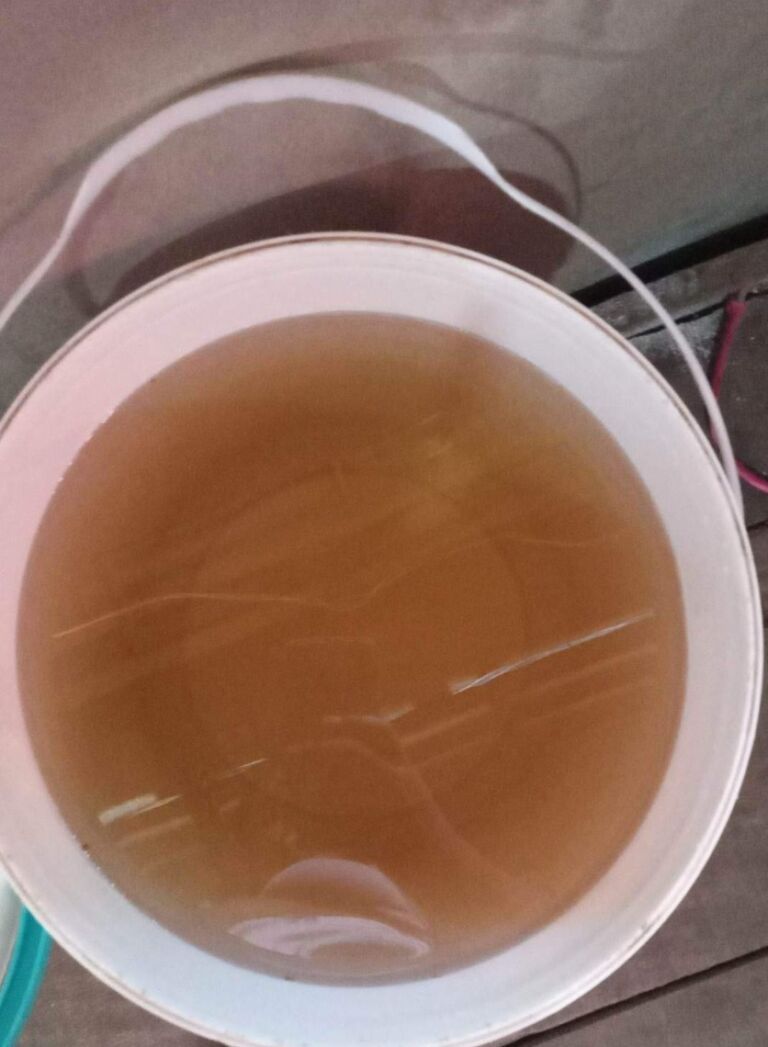 Moradores de Canoas reclamam de água suja saindo das torneiras