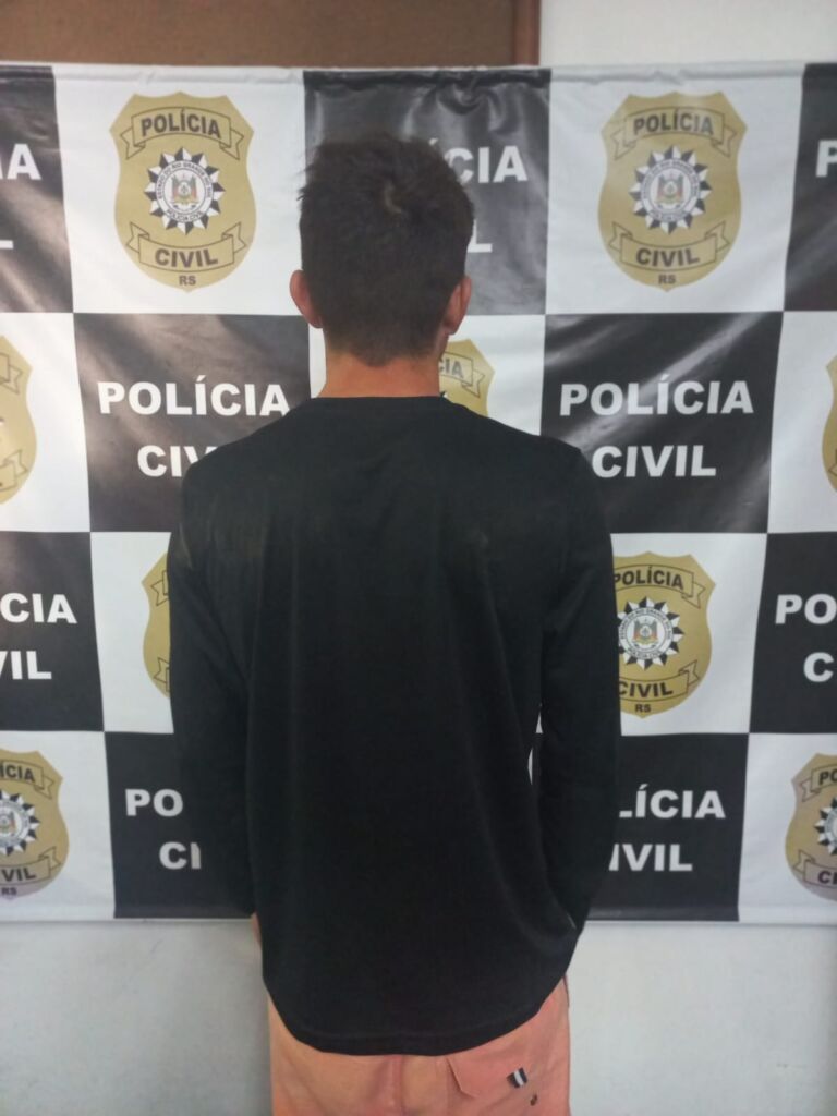 Pai estuprava filho de 4 anos no banho; Para a polícia ele disse que era brincadeira