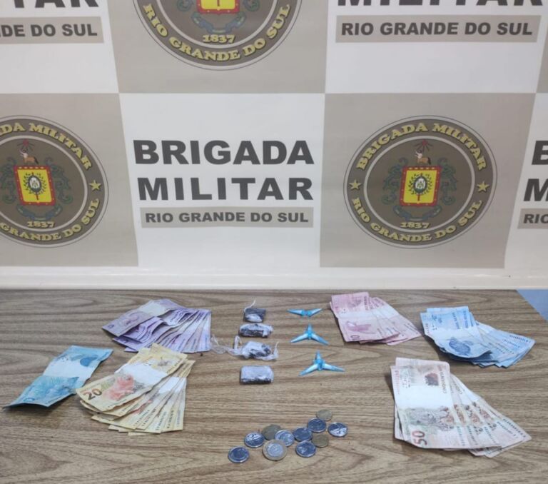 Brigada Militar pega motoqueiro fazendo tele-entrega de drogas em Canoas