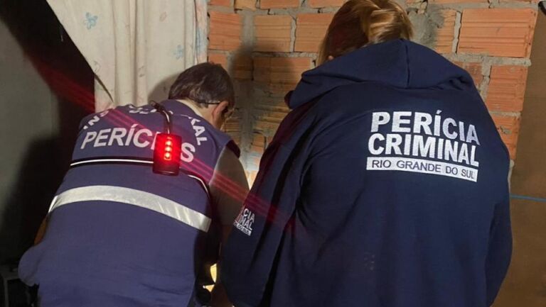 Homem é encontrado morto no porão de casa