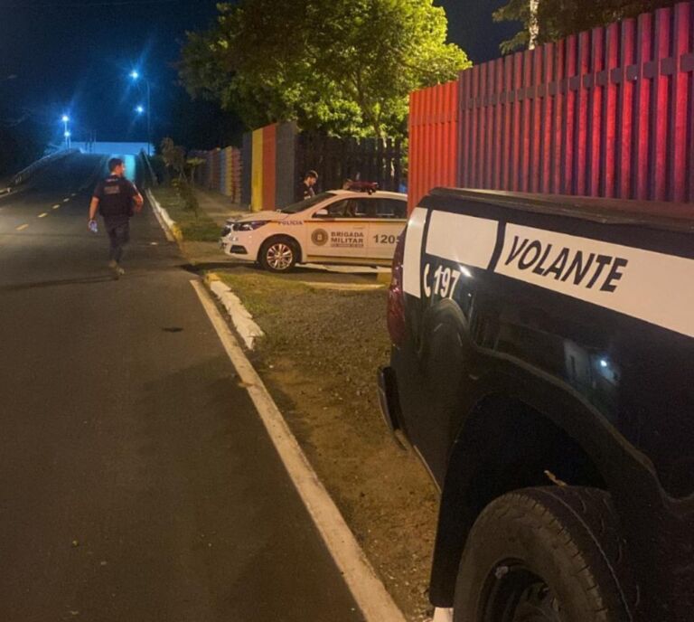 Homem é morto a facadas saindo de festa