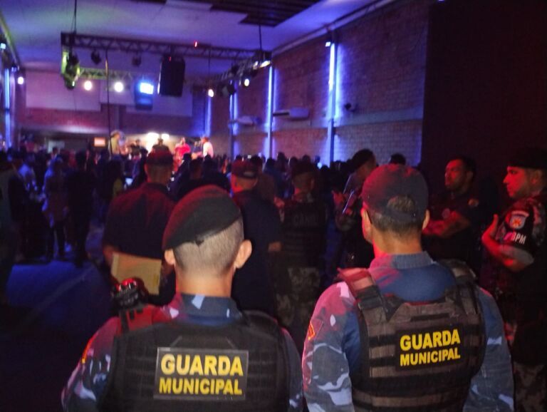 Casa noturna é interditada em Canoas