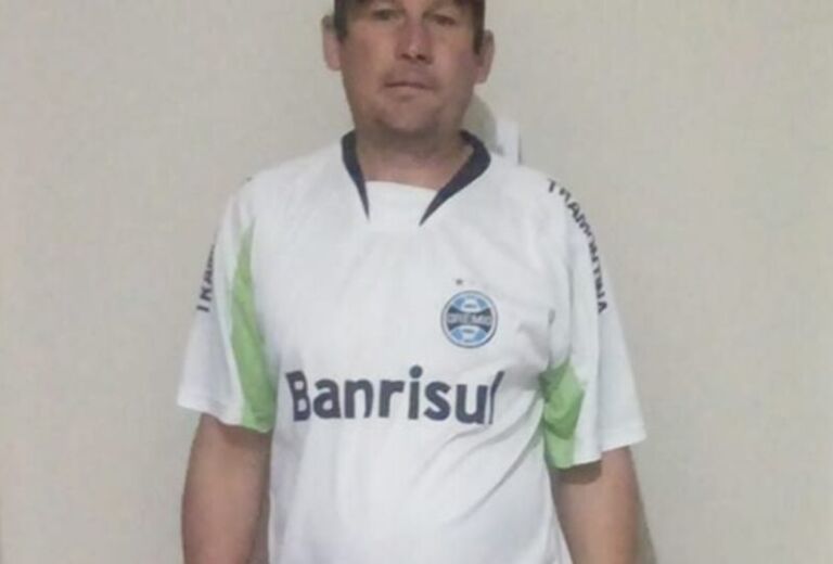 Homem é morto com quatro tiros no peito