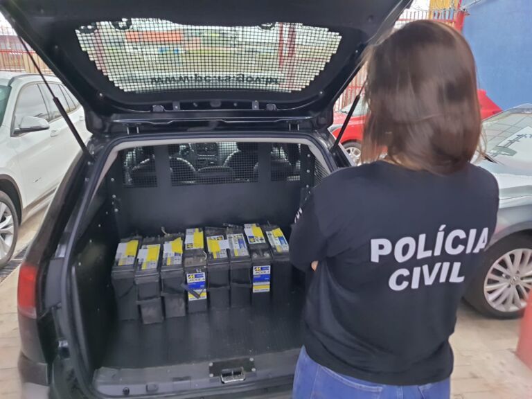 Loja de Canoas é flagrada vendendo baterias roubadas