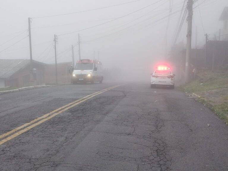 Homem é atacado a facadas por criminoso