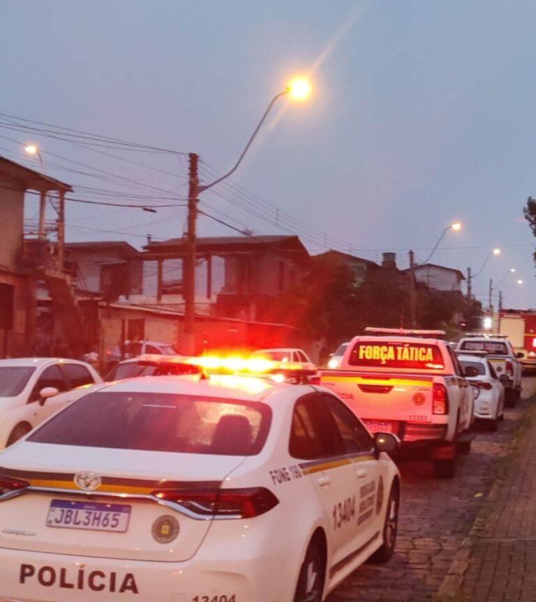 Jovem é morto a tiros