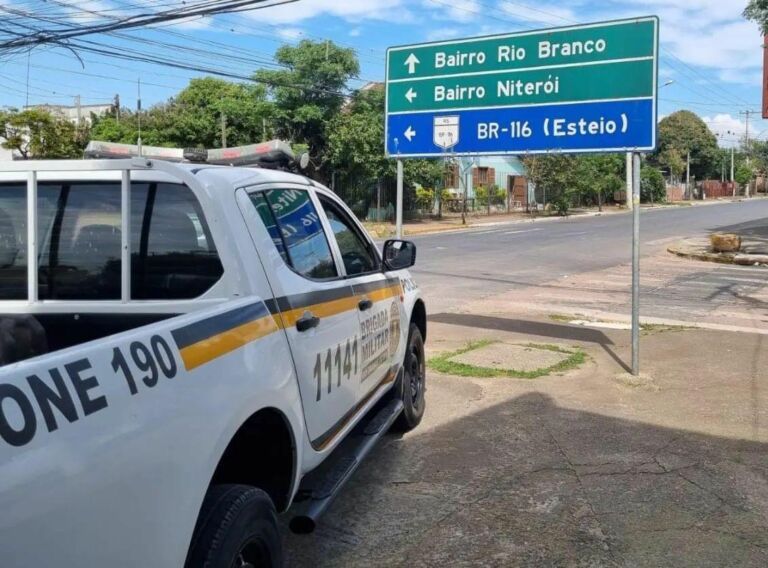 Presa mulher que matou marido com facada nas costas em Canoas