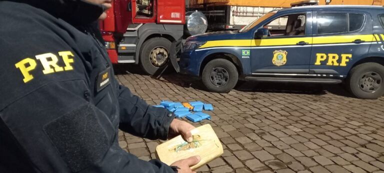 Polícia prende caminhoneiro com 18kg de cocaína