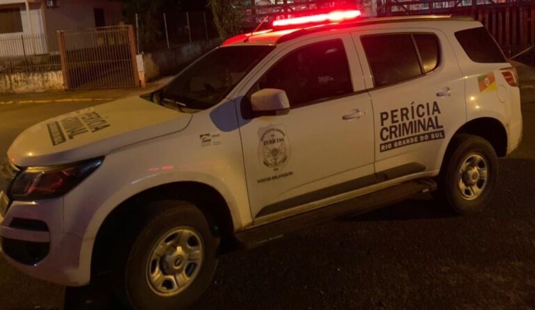 Idosa morre após ser atropelada por caminhão