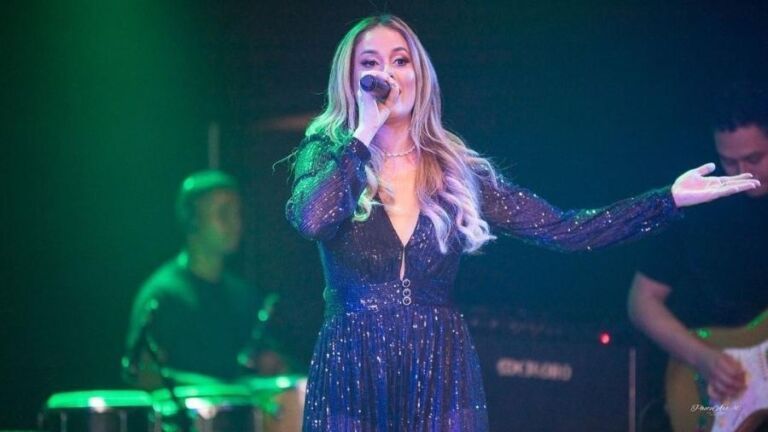 Cantora é encontrada morta em casa