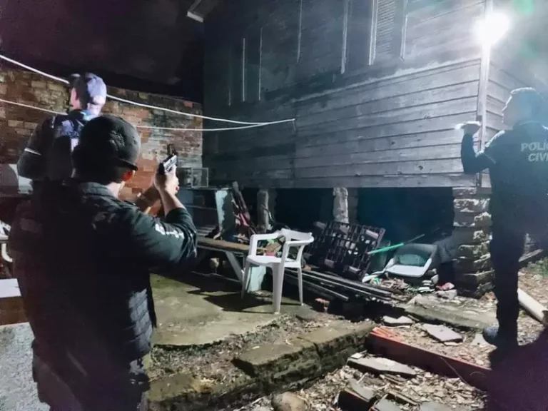 Matador de facção é preso vendendo drogas