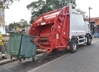Coleta mecanizada melhora a qualidade de vida no trabalho dos coletores de lixo