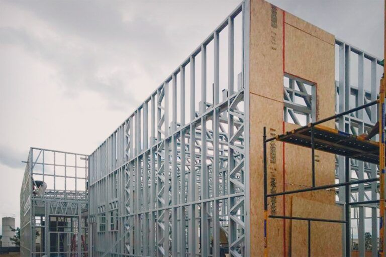 Construções em aço galvanizado protegem contra enchentes