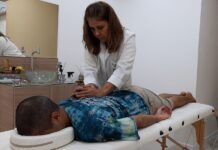Fisioterapeuta propõe abordagem holística no tratamento da dor nas costas