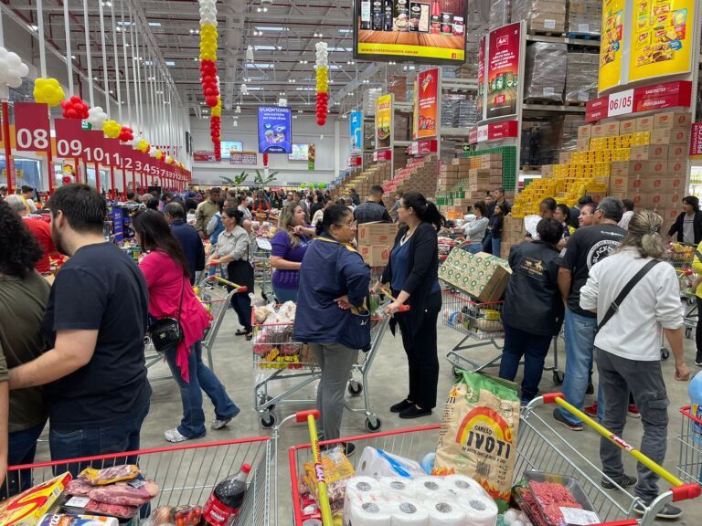 Dia F de atacado em Canoas tem descontos de até 70%; Cortes de carne estão saindo por menos de R$ 10