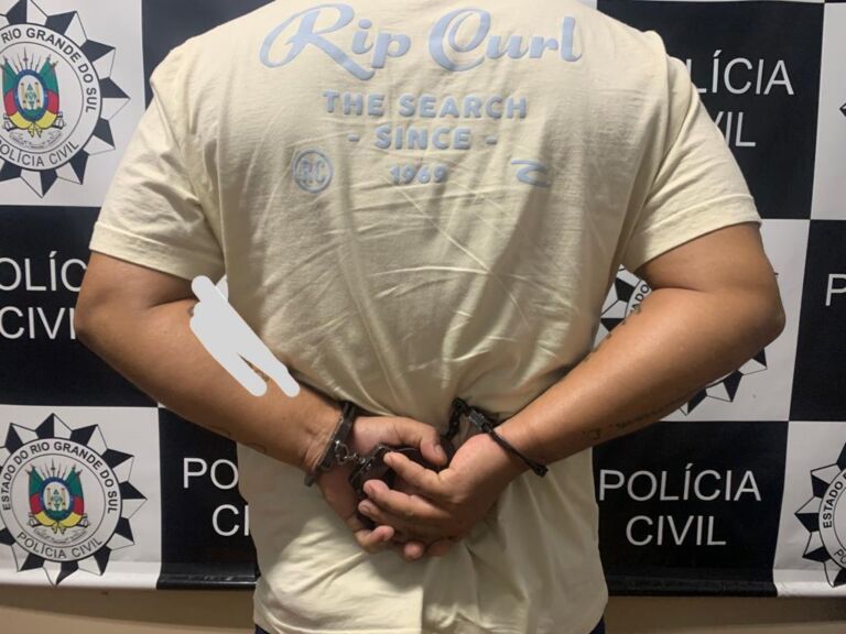 Matador que assistia execução de rivais por chamada de vídeo é preso pela Polícia Civil