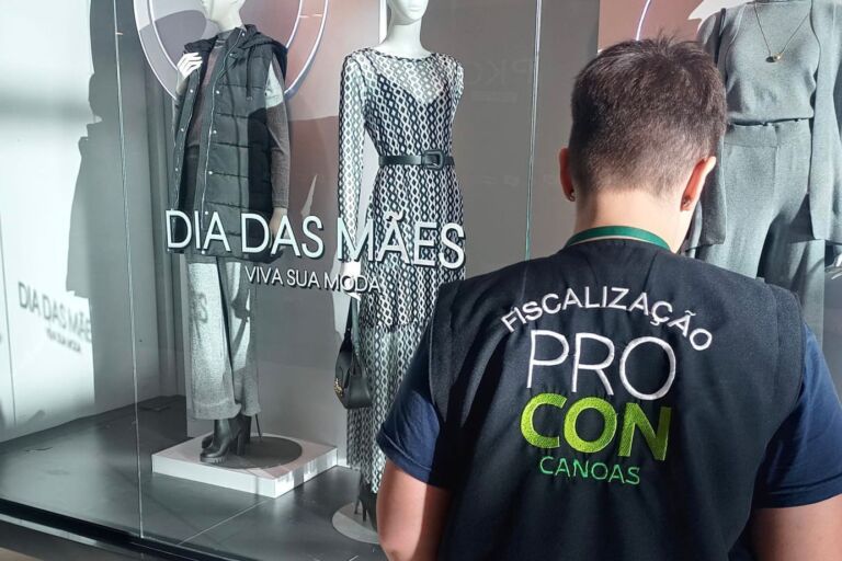 Procon Canoas fiscaliza mais de 200 lojas