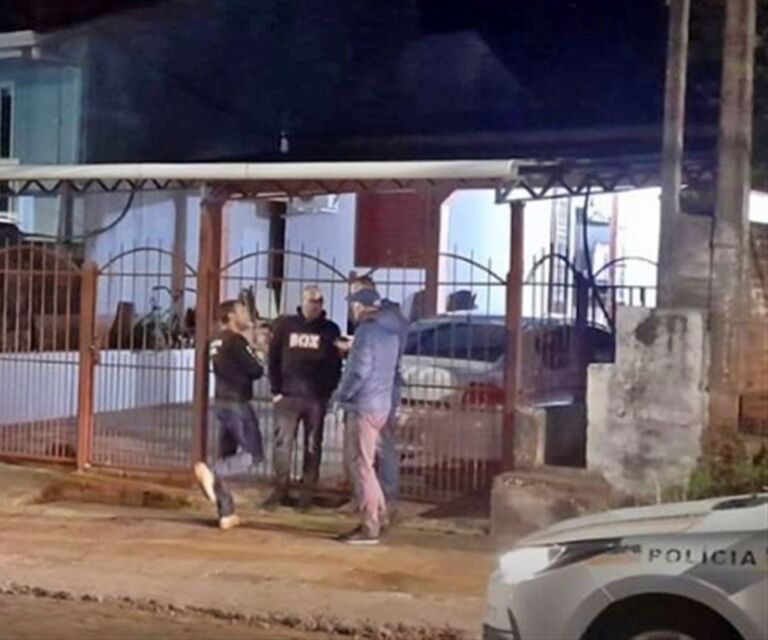 Criminosos invadem casa e matam homem a tiros