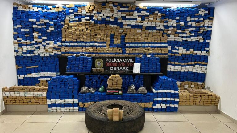 Polícia encontra mais de R$ 1 milhão em maconha em lavagem de carros