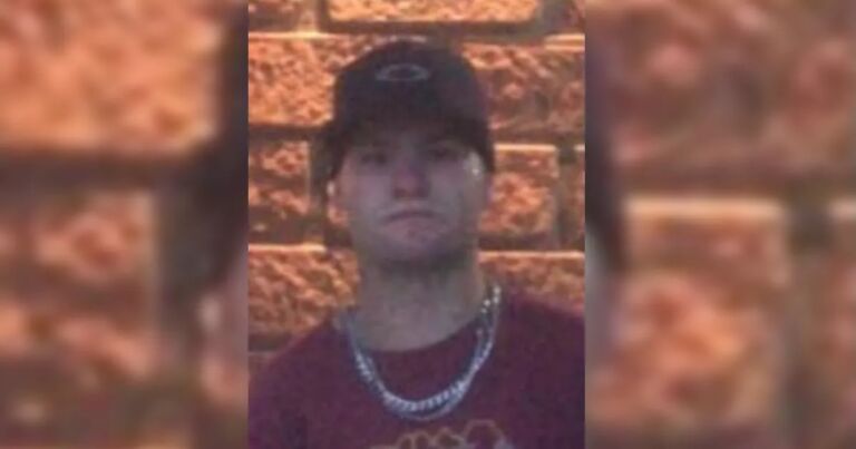 Homem é morto a facadas