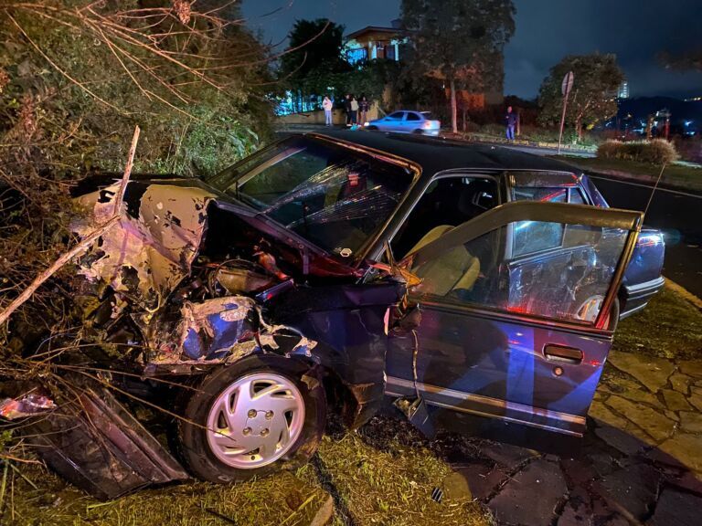 Idoso de 73 anos morre em acidente entre Sandero e Monza