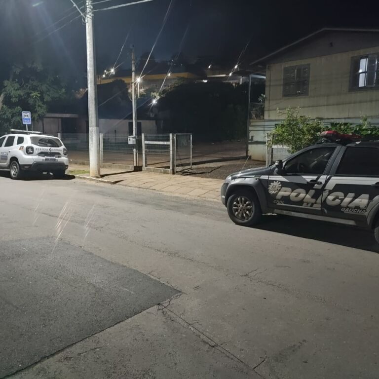 Homem é morto com 10 tiros no rosto