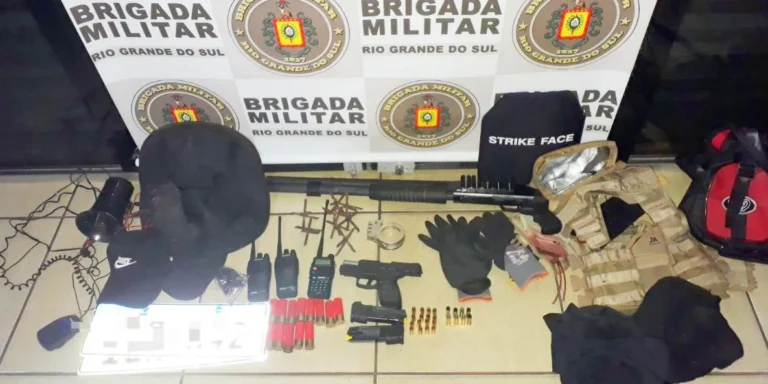 Criminosos atiram contra policiais e acabam na cadeia