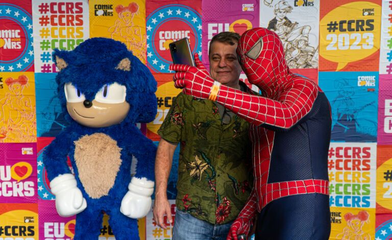 ComicCon reúne mais de 5 mil pessoas em Canoas