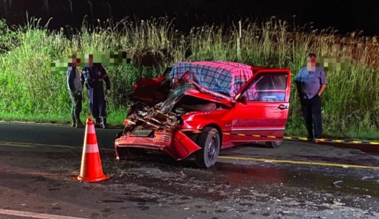 Homem morre após colisão frontal