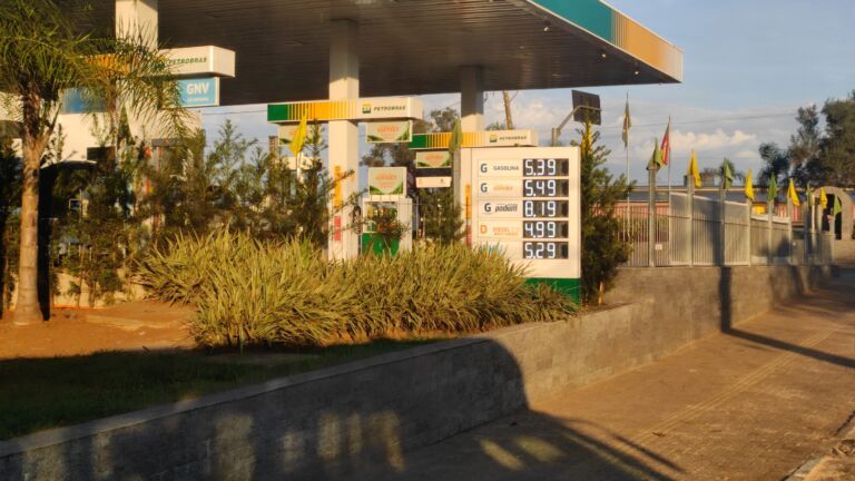 Volta de impostos federais e ICMS deixam Gasolina 54 centavos mais cara em Canoas