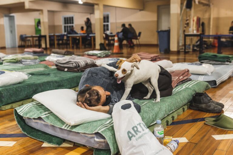 Prefeitura de Canoas vai abrir ginásio para acolher moradores de rua