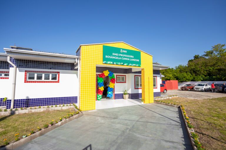 Nova creche para mais de 200 crianças é inaugurada em Canoas; Professora foi homenageada