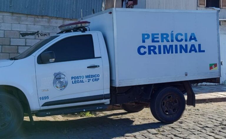 Homem é encontrado morto em casa