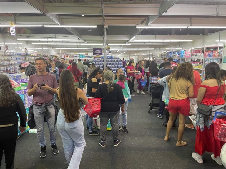 Rede de farmácias faz feirão vendendo produtos por menos de R$ 1