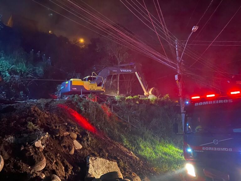 Idoso morre em incêndio