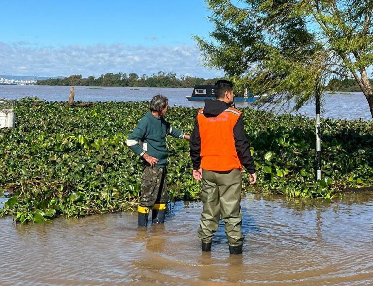 Água do Rio dos Sinos sobe em outras cidades e mantém Defesa Civil de Canoas em alerta