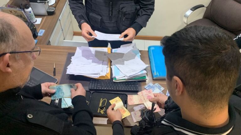 Médicos são alvos de operação da Polícia Civil