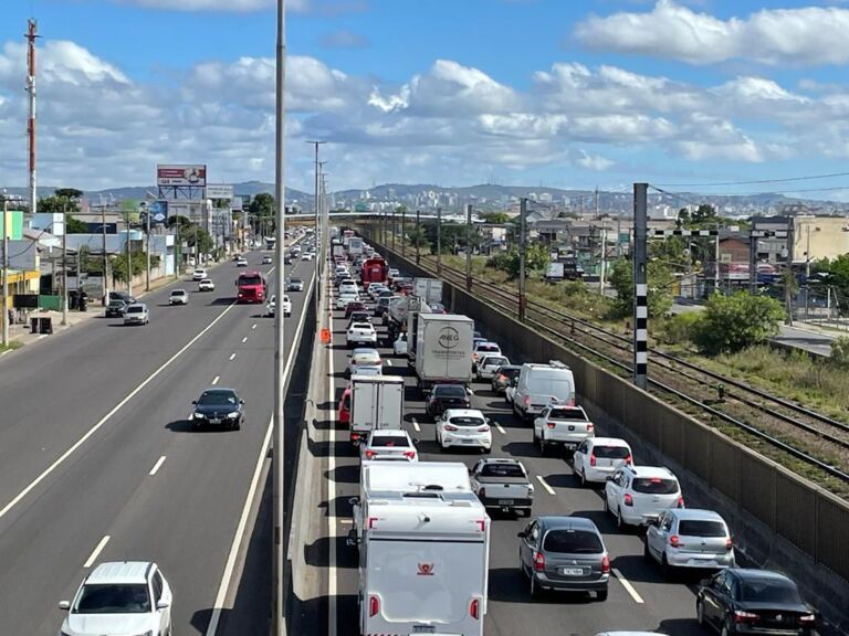 Corsa e Celta vão ser vendidos por menos de R$ 2 mil em Canoas