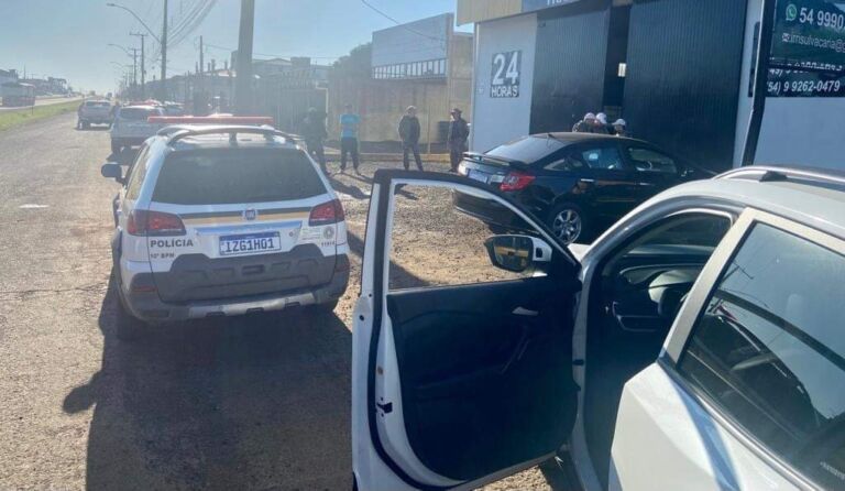 Empresário é morto a tiros