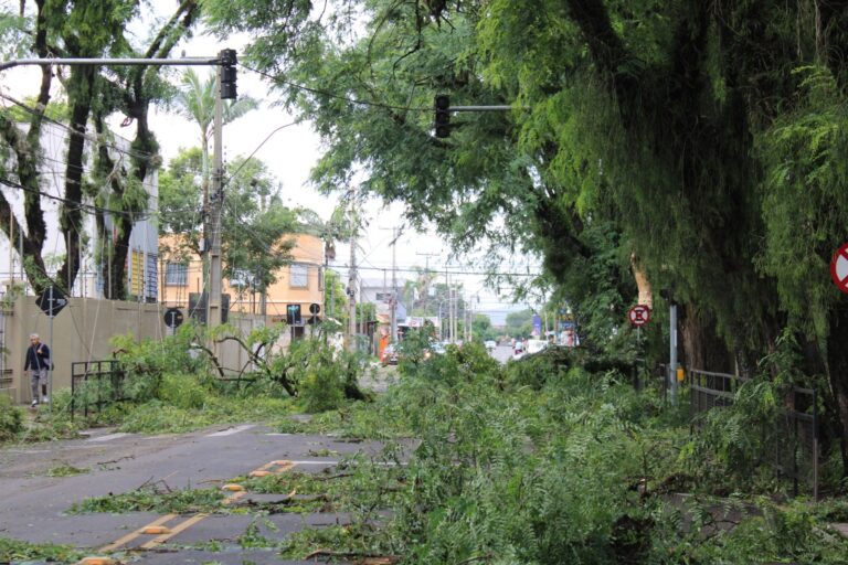 CANOAS: Cidade está sem água após temporal; Saiba a previsão para normalizar