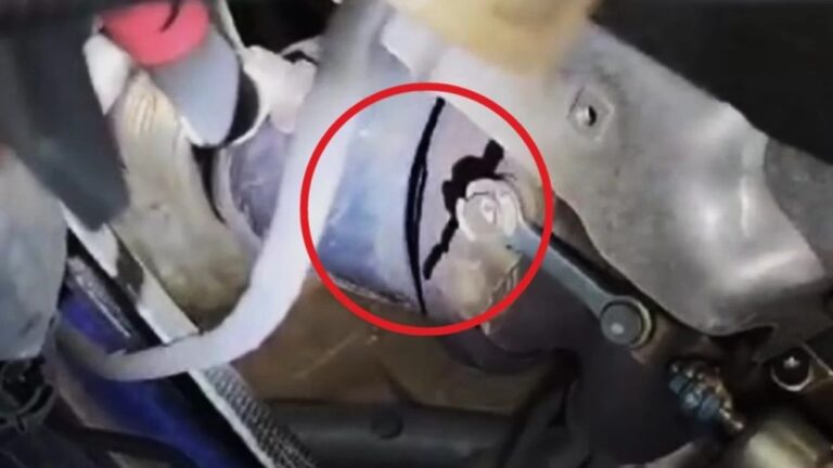 DENTRO DE CARRO: Vídeo mostra vazamento em motor que pode ter matado jovens sufocados