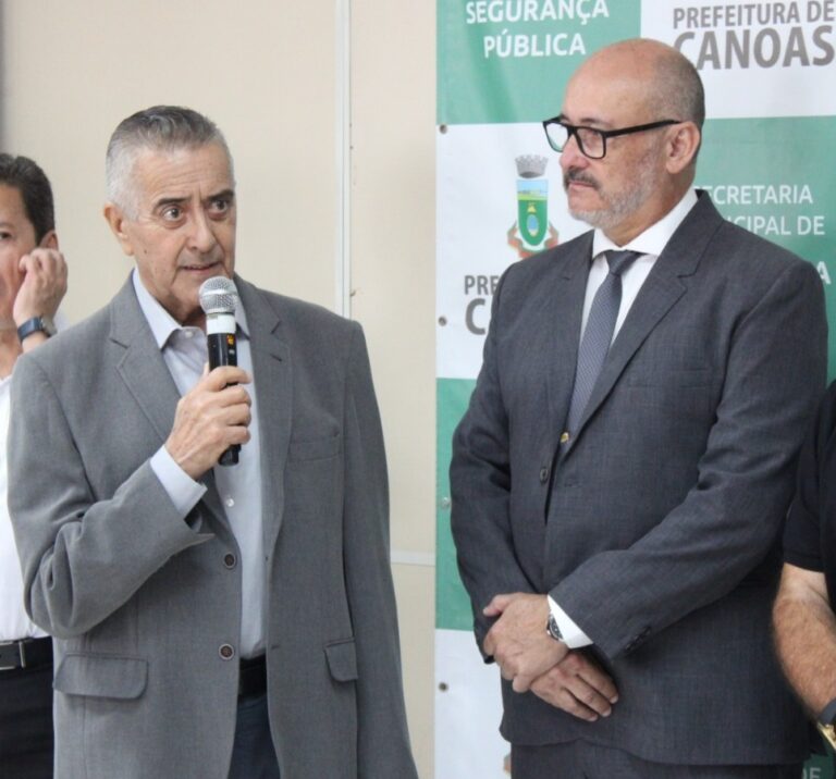 CANOAS: “Ele é um policial preparado para dar segurança para a comunidade”, afirma Nedy durante posse do novo secretário de Segurança