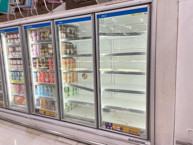 CANOAS: Supermercados já têm falta de gelo no estoque