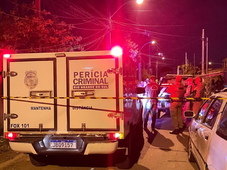 CANOAS: Homem é morto a tiros dentro de residência